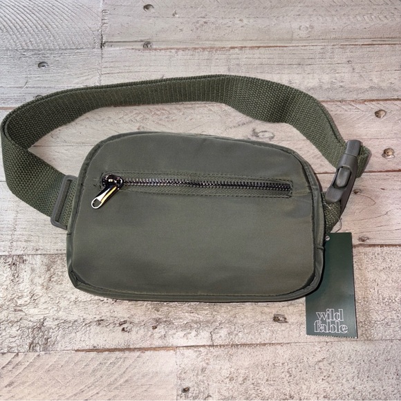 Wild Fable Women's Olive Green Small Fanny Pack Bag Adjustable Strap, NWT - Picture 2 of 12